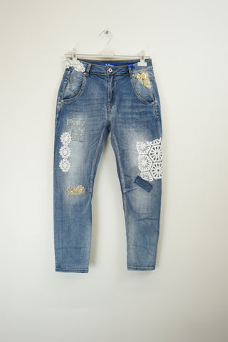 Patch Detail Jeans