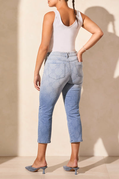 Crop Mid-Rise Hugging Jeans