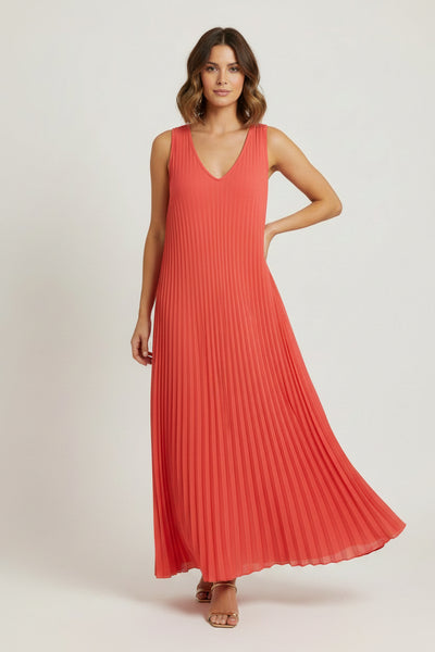 Long Sleeveless Pleat Dress