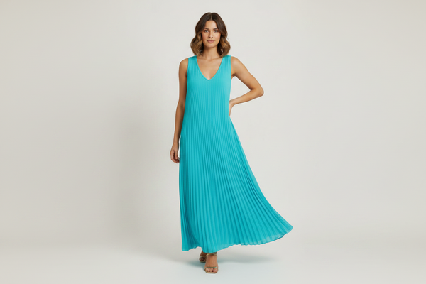 Long Sleeveless Pleat Dress