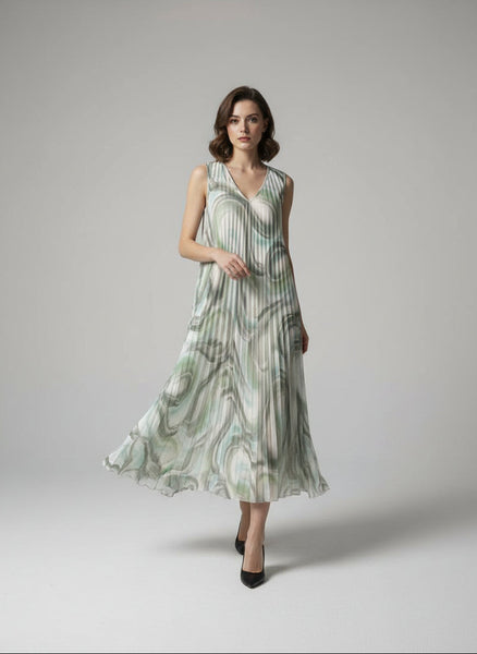 Long Sleeveless Print Pleat Dress