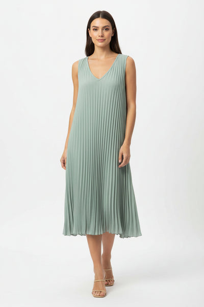 Sleeveless Pleat Dress