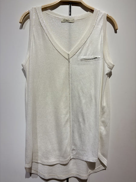 Sleeveless Pocket Detail Top - Italian