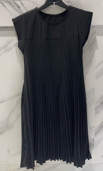 Short Sleeve Pleated   Dress