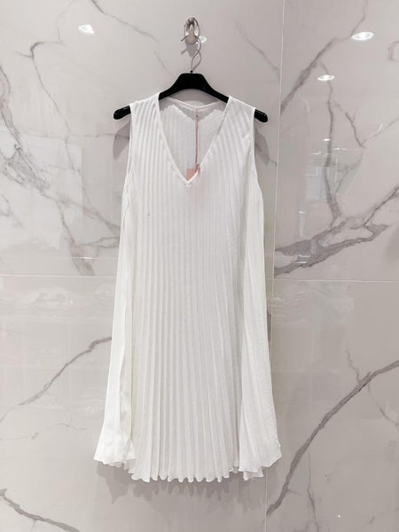Sleeveless Pleat Dress